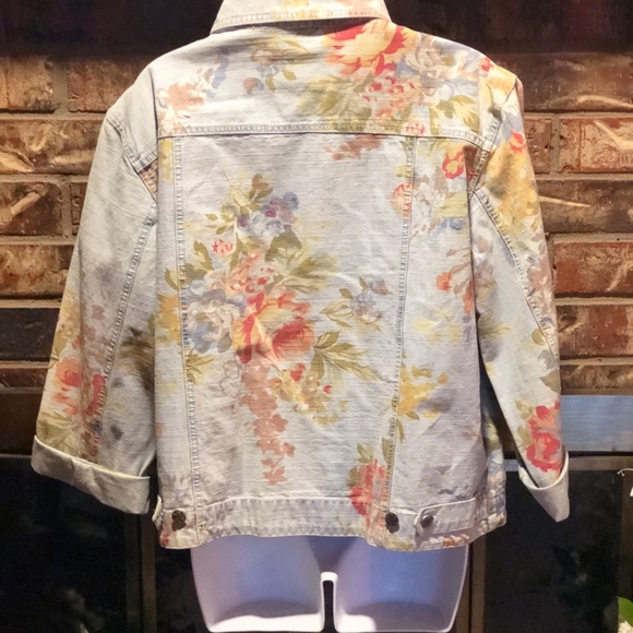 Chico’s Design floral denim - Picture 3 of 5